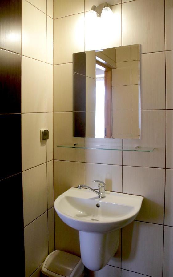 Pokoje Goscinne Staszelowka Ciche Małe Exteriör bild